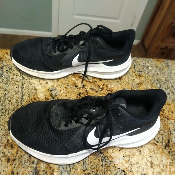 Nike Mens Downshifter CI9982-004 Black Running Shoes Men's Size 11 - Picture 3 of 12